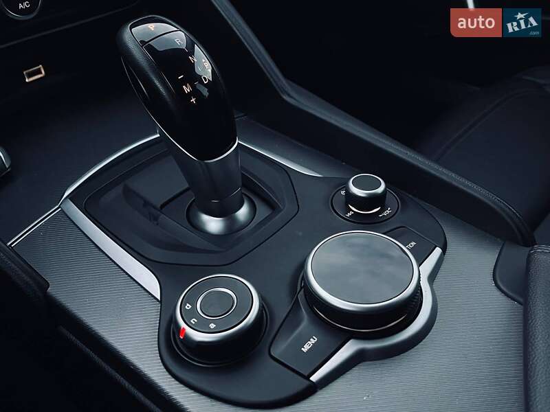 Седан Alfa Romeo Giulia 2017 в Николаеве