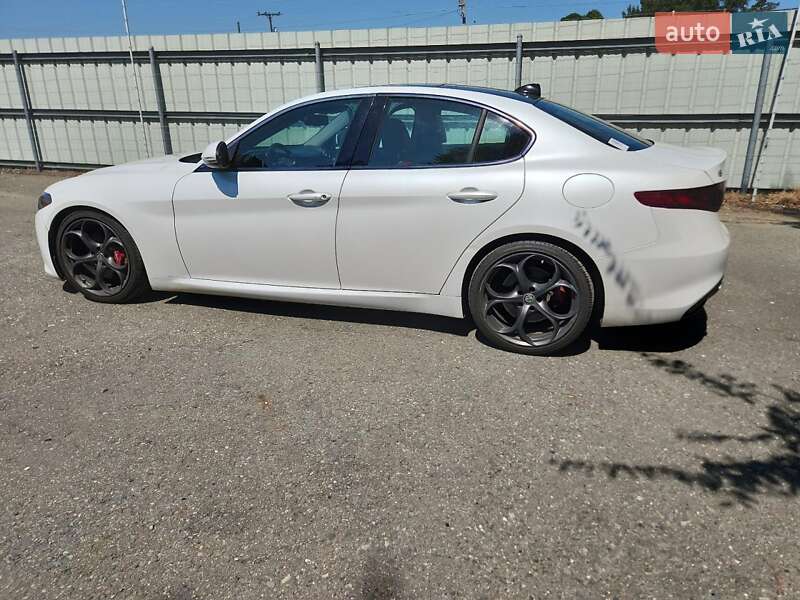 Седан Alfa Romeo Giulia 2017 в Одессе фото 2 Седан Alfa Romeo Giulia 2017 в Одессе