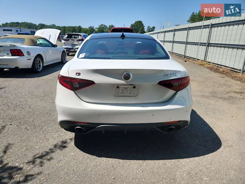 Седан Alfa Romeo Giulia 2017 в Одессе фото 6 Седан Alfa Romeo Giulia 2017 в Одессе