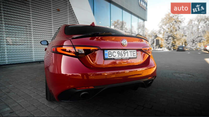 Седан Alfa Romeo Giulia 2016 в Львове фото 12 Седан Alfa Romeo Giulia 2016 в Львове