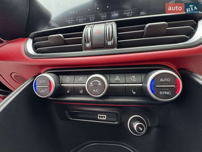 Седан Alfa Romeo Giulia 2020 в Києві