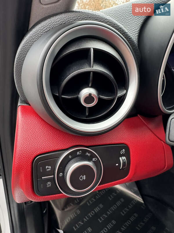 Седан Alfa Romeo Giulia 2020 в Києві