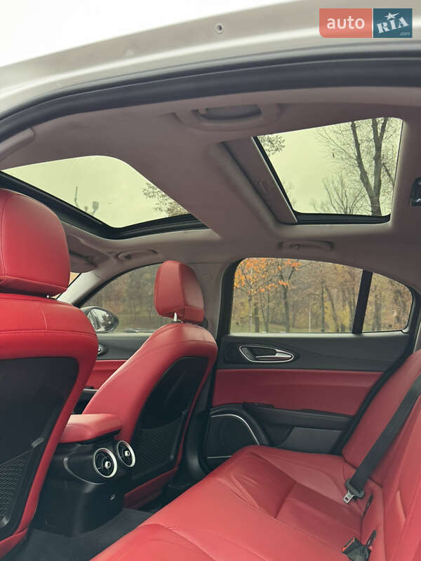 Седан Alfa Romeo Giulia 2020 в Києві