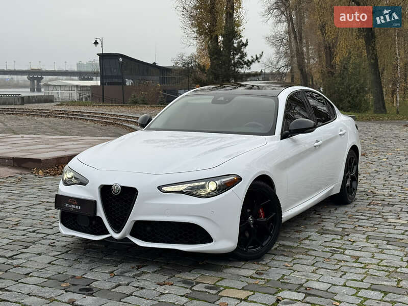 Седан Alfa Romeo Giulia 2020 в Києві
