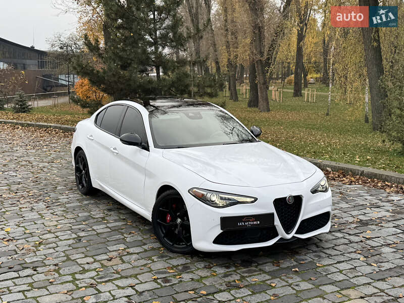 Седан Alfa Romeo Giulia 2020 в Києві