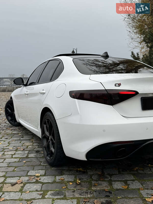 Седан Alfa Romeo Giulia 2020 в Києві