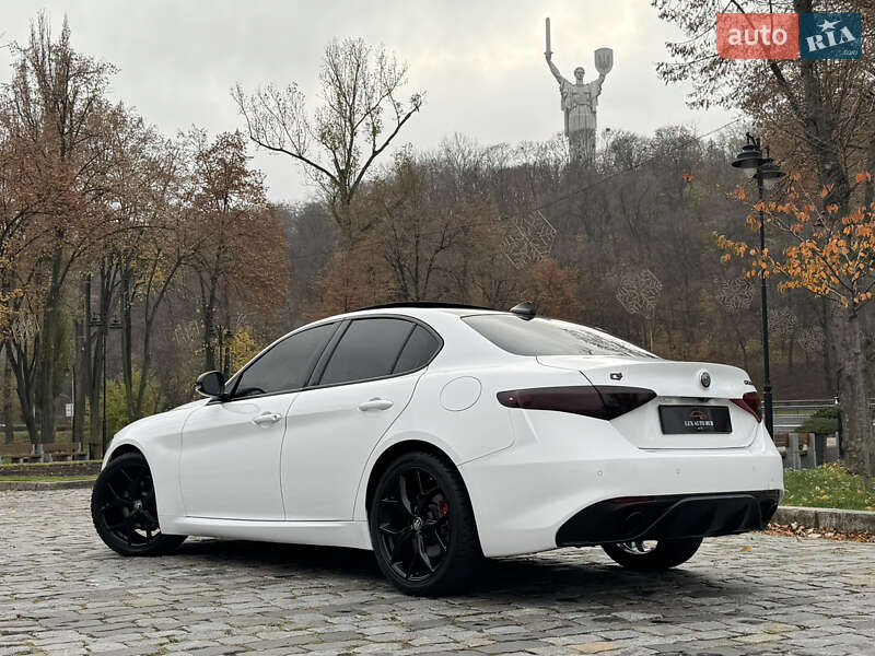 Седан Alfa Romeo Giulia 2020 в Києві