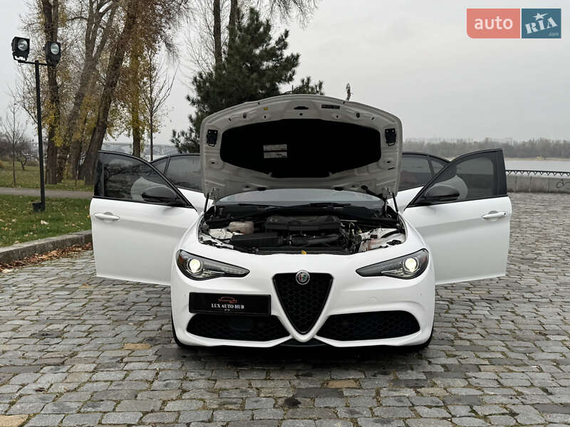 Седан Alfa Romeo Giulia 2020 в Києві