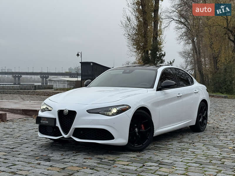 Седан Alfa Romeo Giulia 2020 в Києві