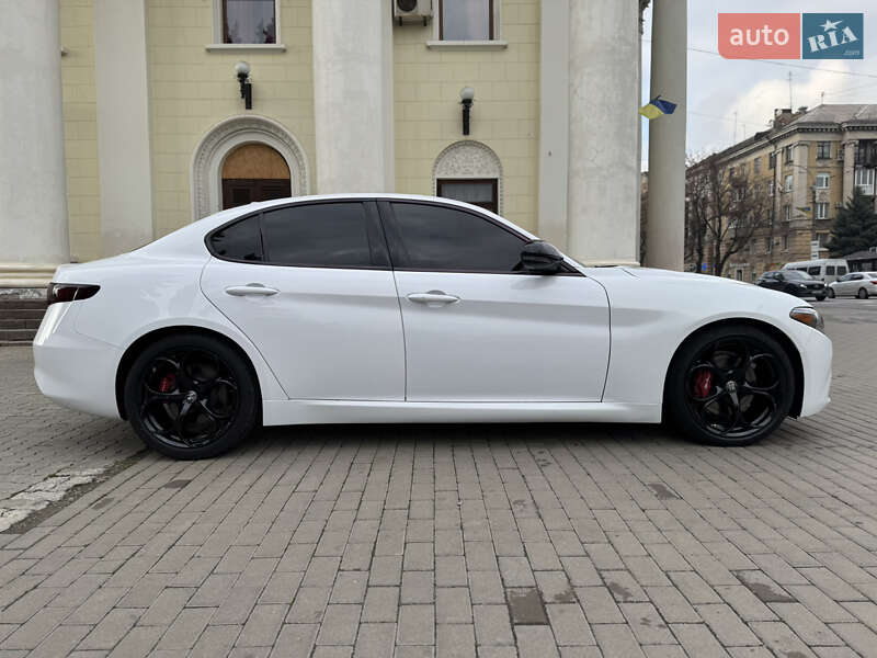 Седан Alfa Romeo Giulia 2020 в Запорожье