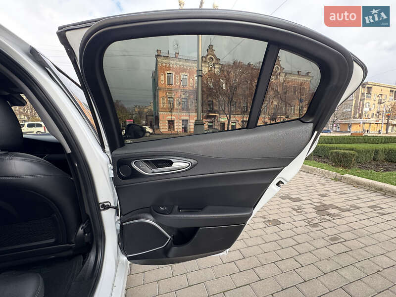 Седан Alfa Romeo Giulia 2020 в Запорожье