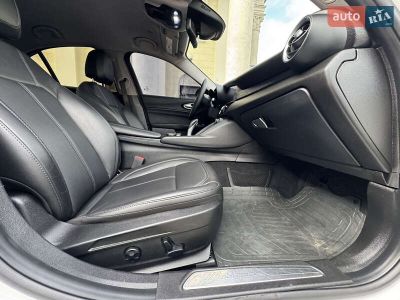 Седан Alfa Romeo Giulia 2020 в Запорожье