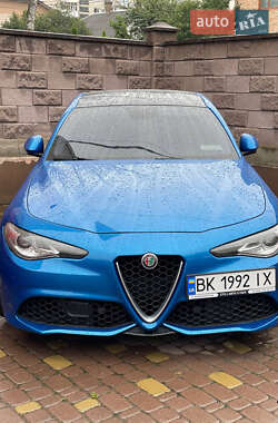 Седан Alfa Romeo Giulia 2017 в Києві