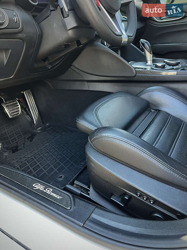 Седан Alfa Romeo Giulia 2019 в Києві