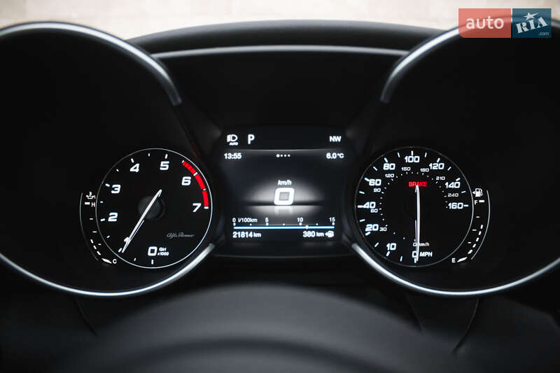 Седан Alfa Romeo Giulia 2019 в Киеве фото 18 Седан Alfa Romeo Giulia 2019 в Киеве