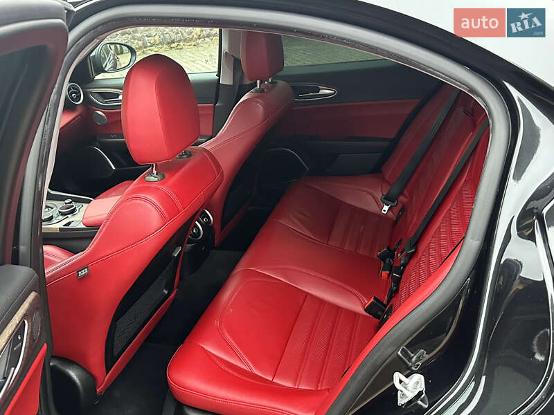Седан Alfa Romeo Giulia 2017 в Львові фото 18 Седан Alfa Romeo Giulia 2017 в Львові