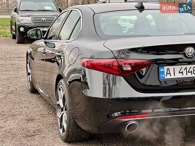 Седан Alfa Romeo Giulia 2018 в Киеве фото 12 Седан Alfa Romeo Giulia 2018 в Киеве