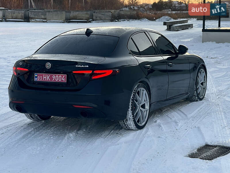 Седан Alfa Romeo Giulia 2020 в Луцке