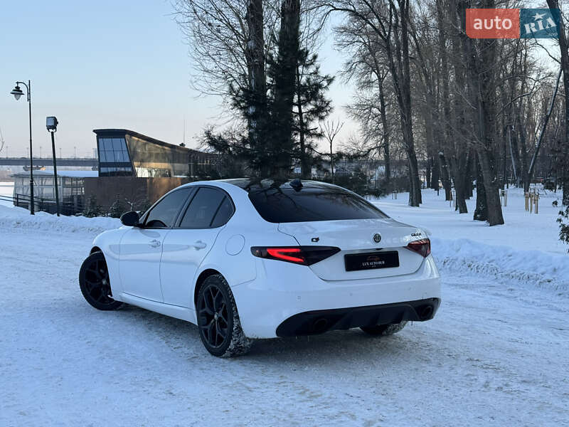 Седан Alfa Romeo Giulia 2020 в Киеве