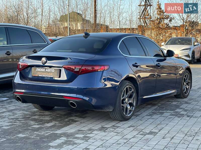 Седан Alfa Romeo Giulia 2019 в Львове