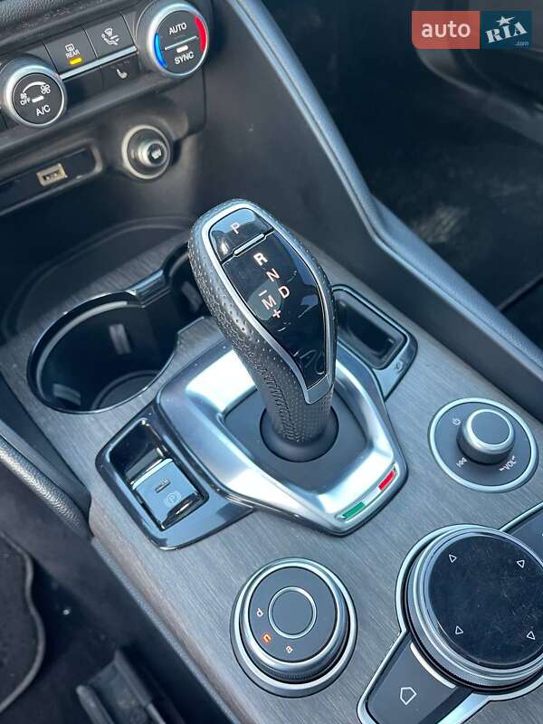 Седан Alfa Romeo Giulia 2019 в Львове