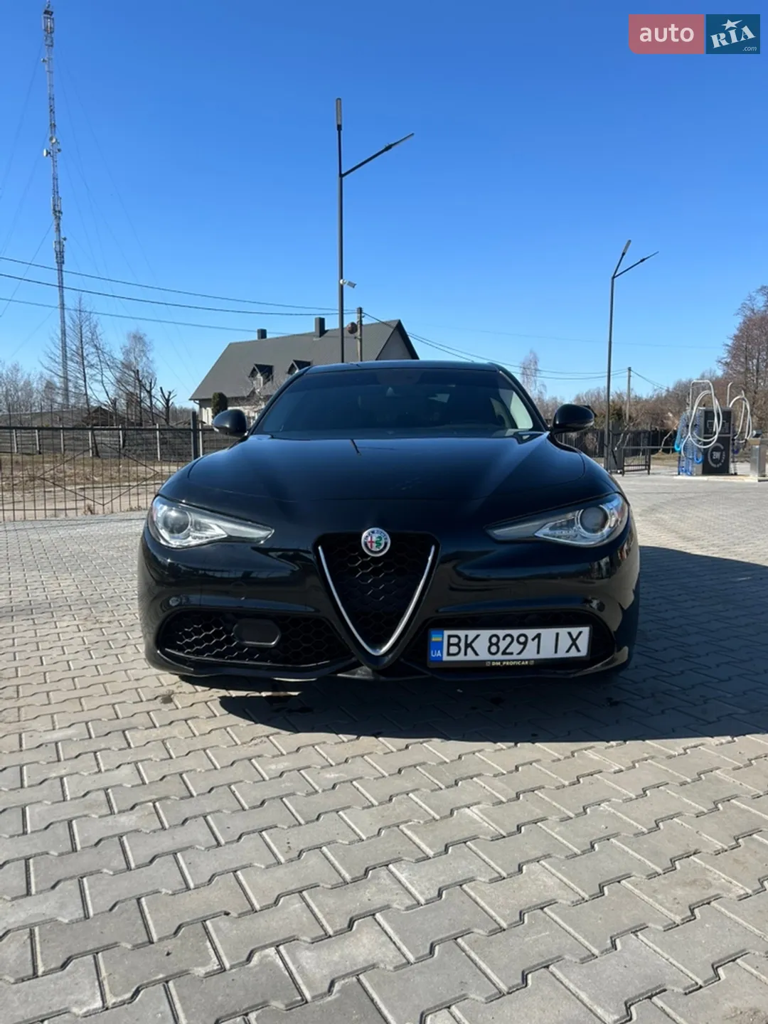 2017 Alfa Romeo Giulia - мініатюра 2