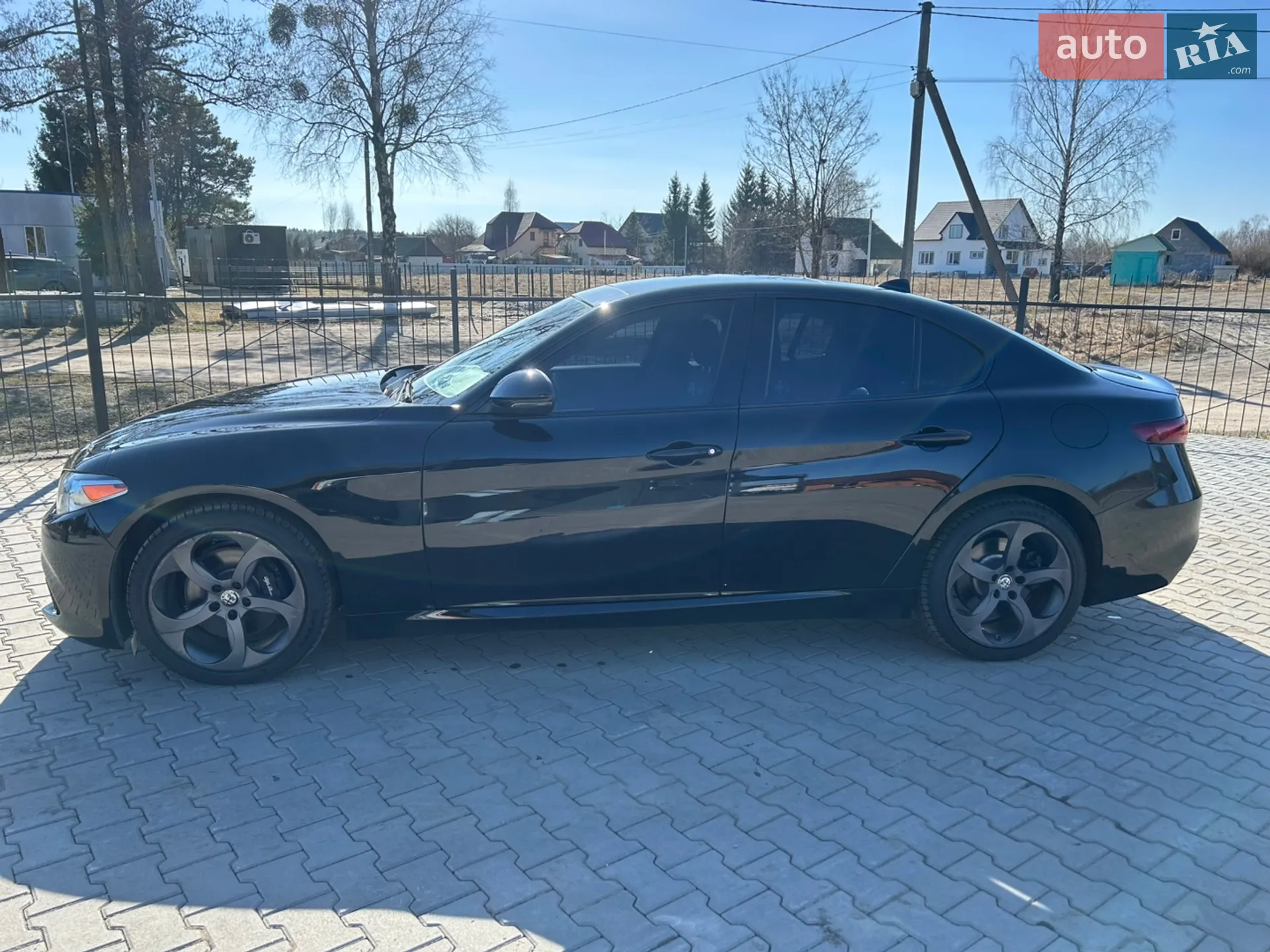 2017 Alfa Romeo Giulia - мініатюра 4