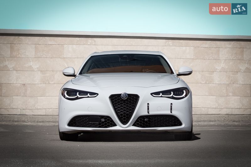 Седан Alfa Romeo Giulia 2020 в Киеве фото 7 Седан Alfa Romeo Giulia 2020 в Киеве