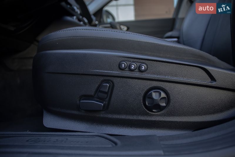 Седан Alfa Romeo Giulia 2020 в Киеве фото 35 Седан Alfa Romeo Giulia 2020 в Киеве