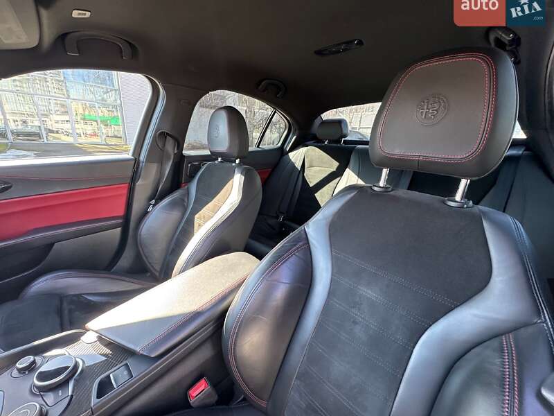 Седан Alfa Romeo Giulia 2017 в Киеве