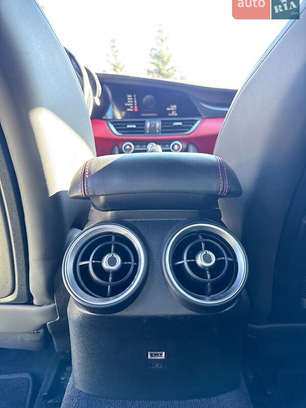 Седан Alfa Romeo Giulia 2017 в Киеве