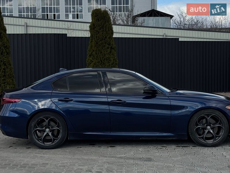 Седан Alfa Romeo Giulia 2018 в Тернополе фото 7 Седан Alfa Romeo Giulia 2018 в Тернополе