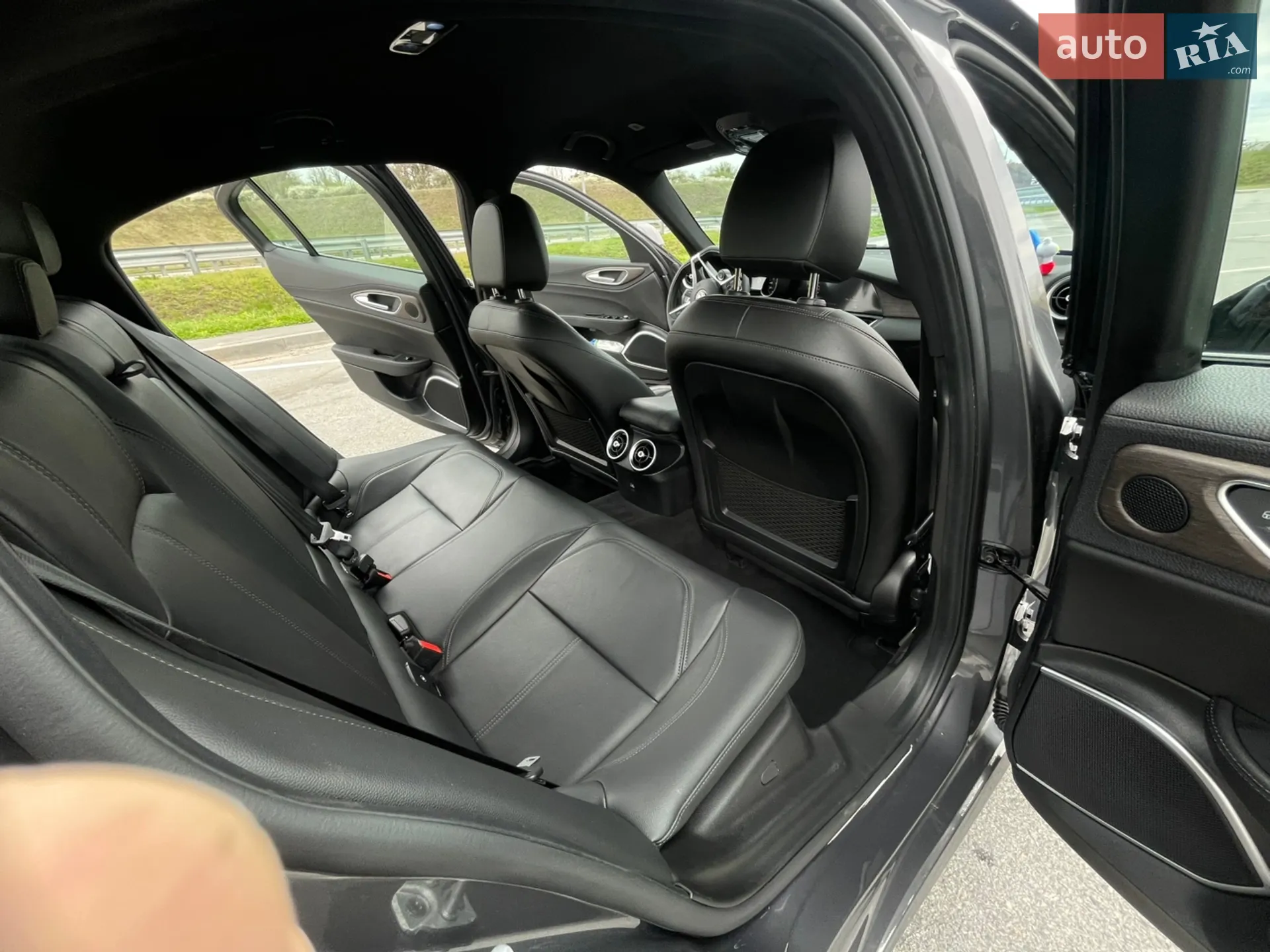 2018 Alfa Romeo Giulia - мініатюра 3