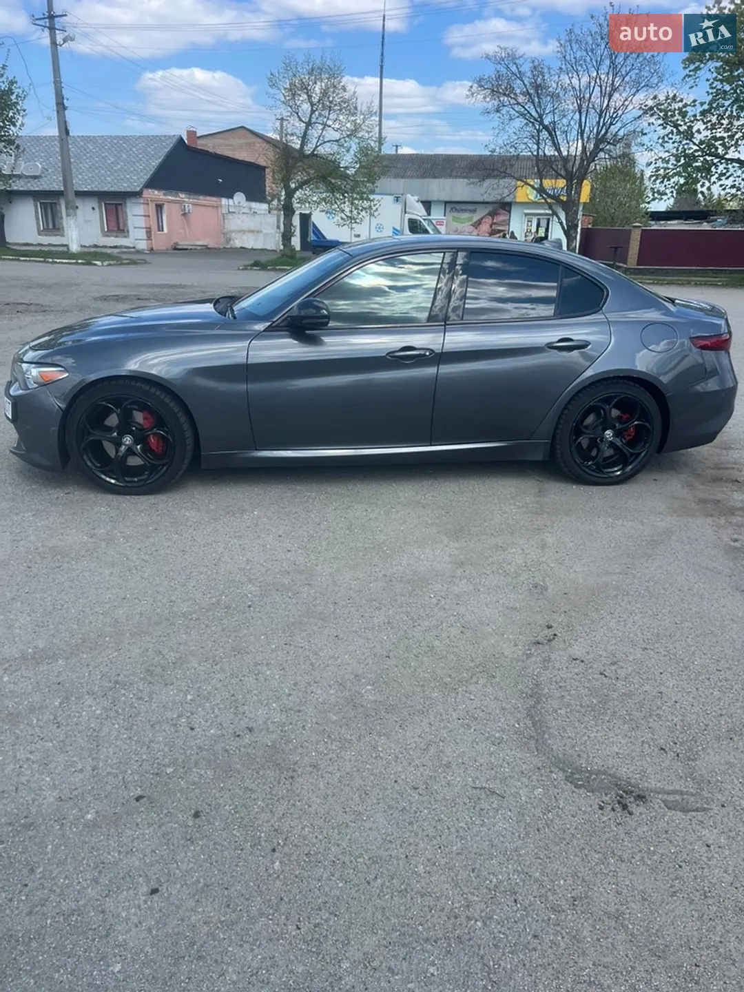 2016 Alfa Romeo Giulia - мініатюра 3
