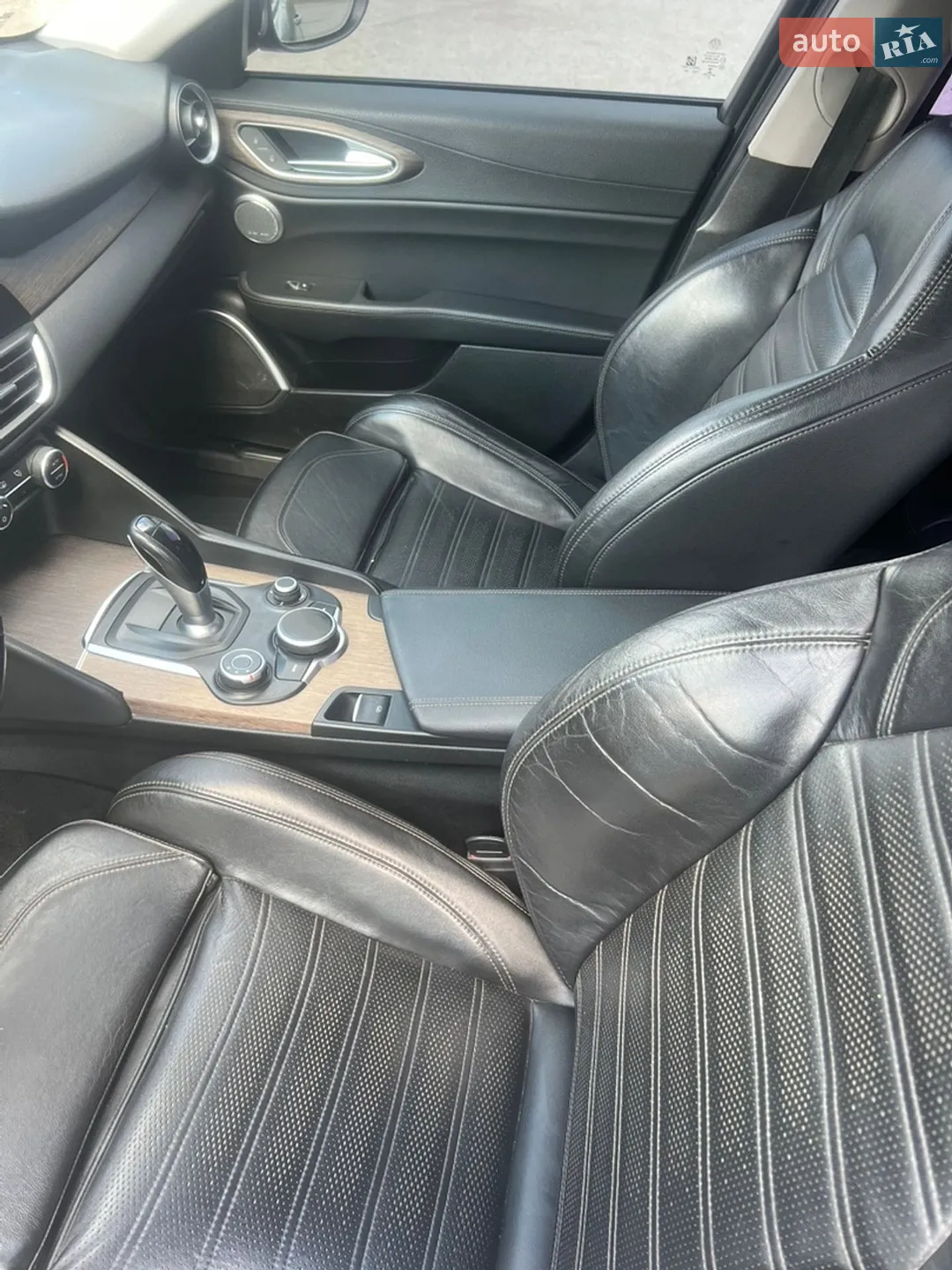 2016 Alfa Romeo Giulia - мініатюра 7