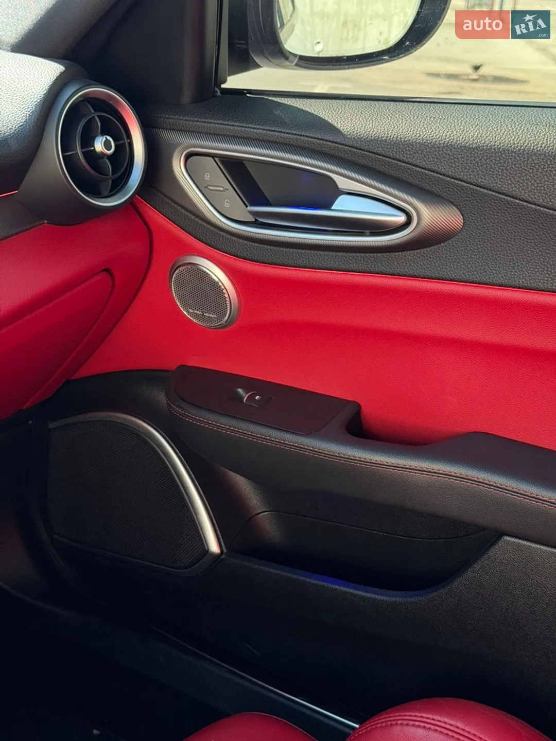 2018 Alfa Romeo Giulia - мініатюра 31