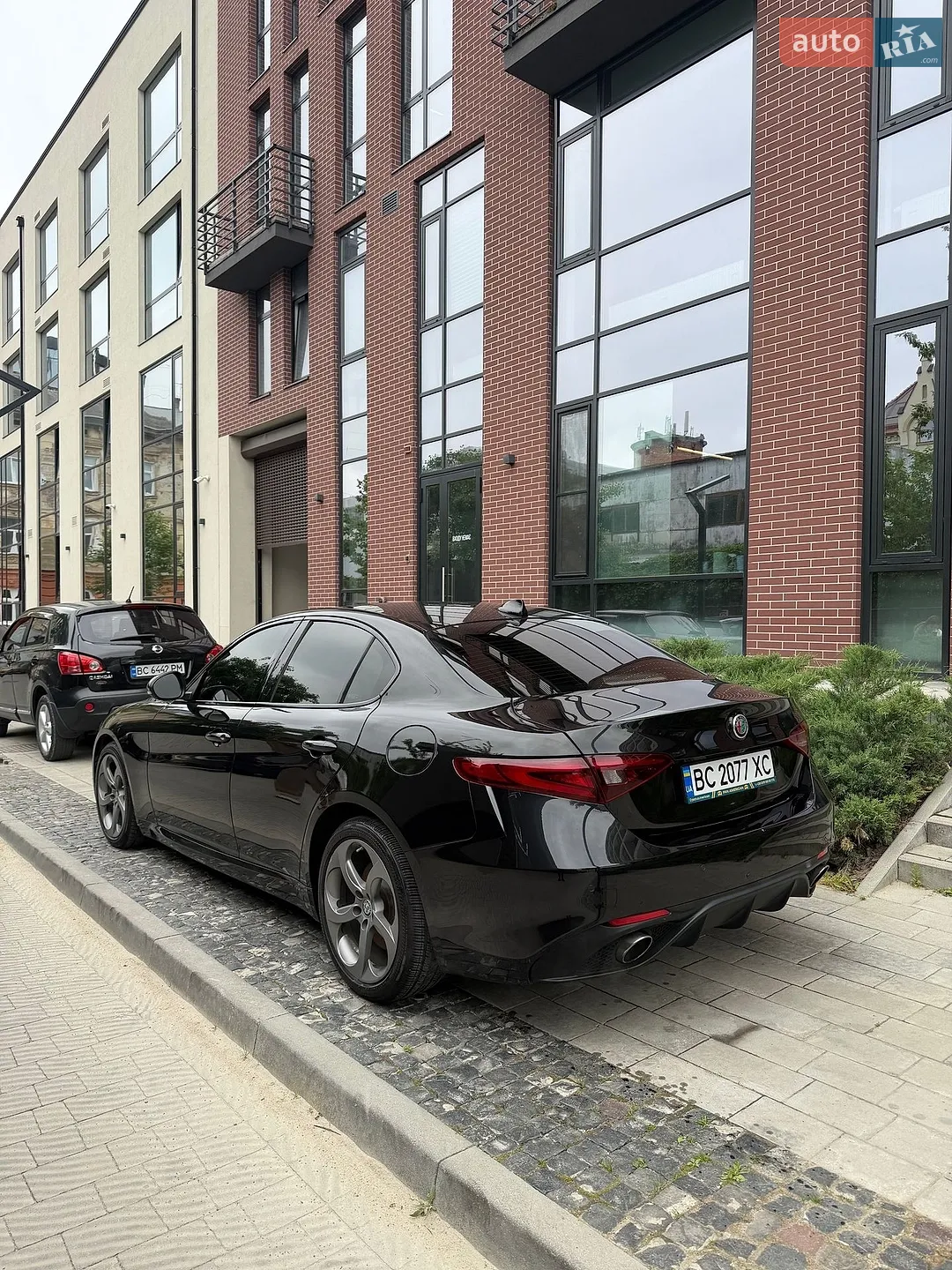 2016 Alfa Romeo Giulia - мініатюра 3