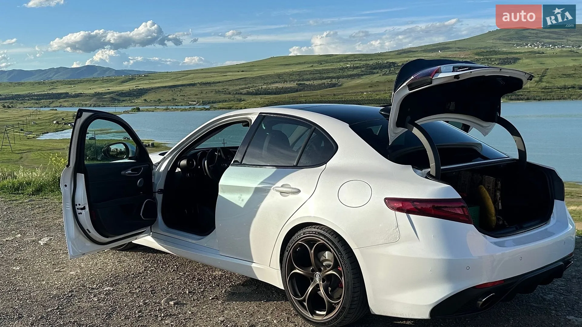 2017 Alfa Romeo Giulia - мініатюра 31