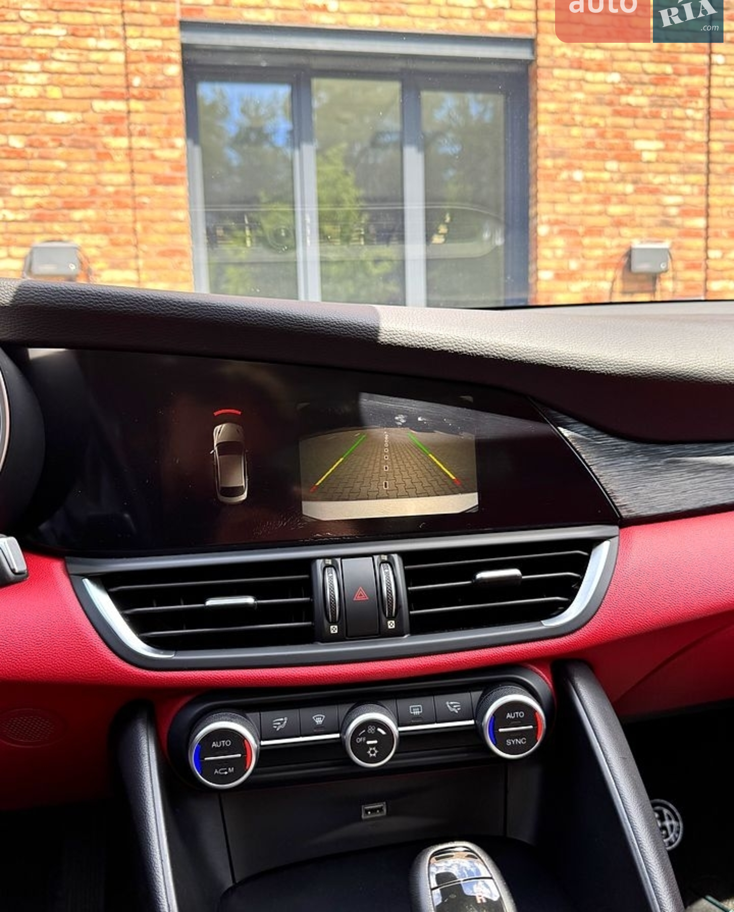 2018 Alfa Romeo Giulia - мініатюра 9