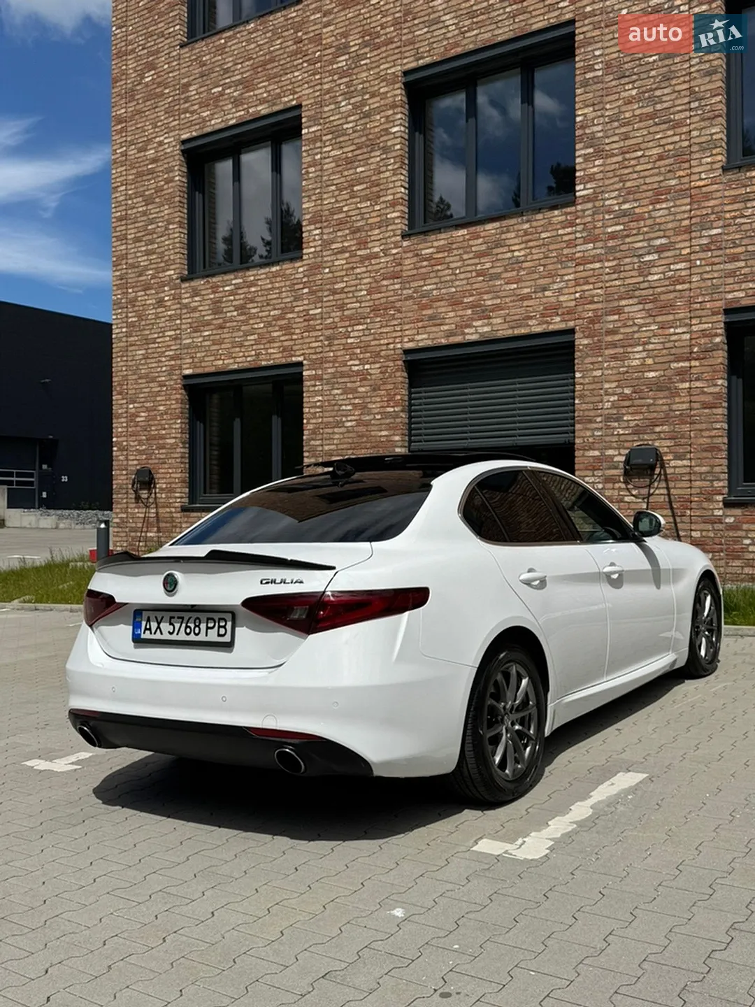 2018 Alfa Romeo Giulia - мініатюра 9