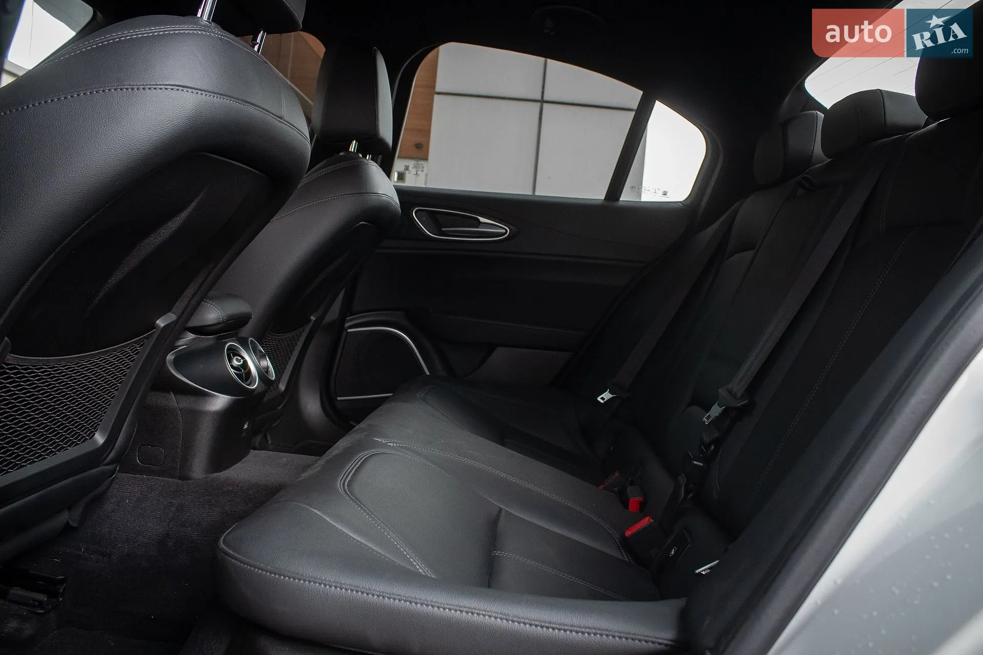 2020 Alfa Romeo Giulia - мініатюра 11