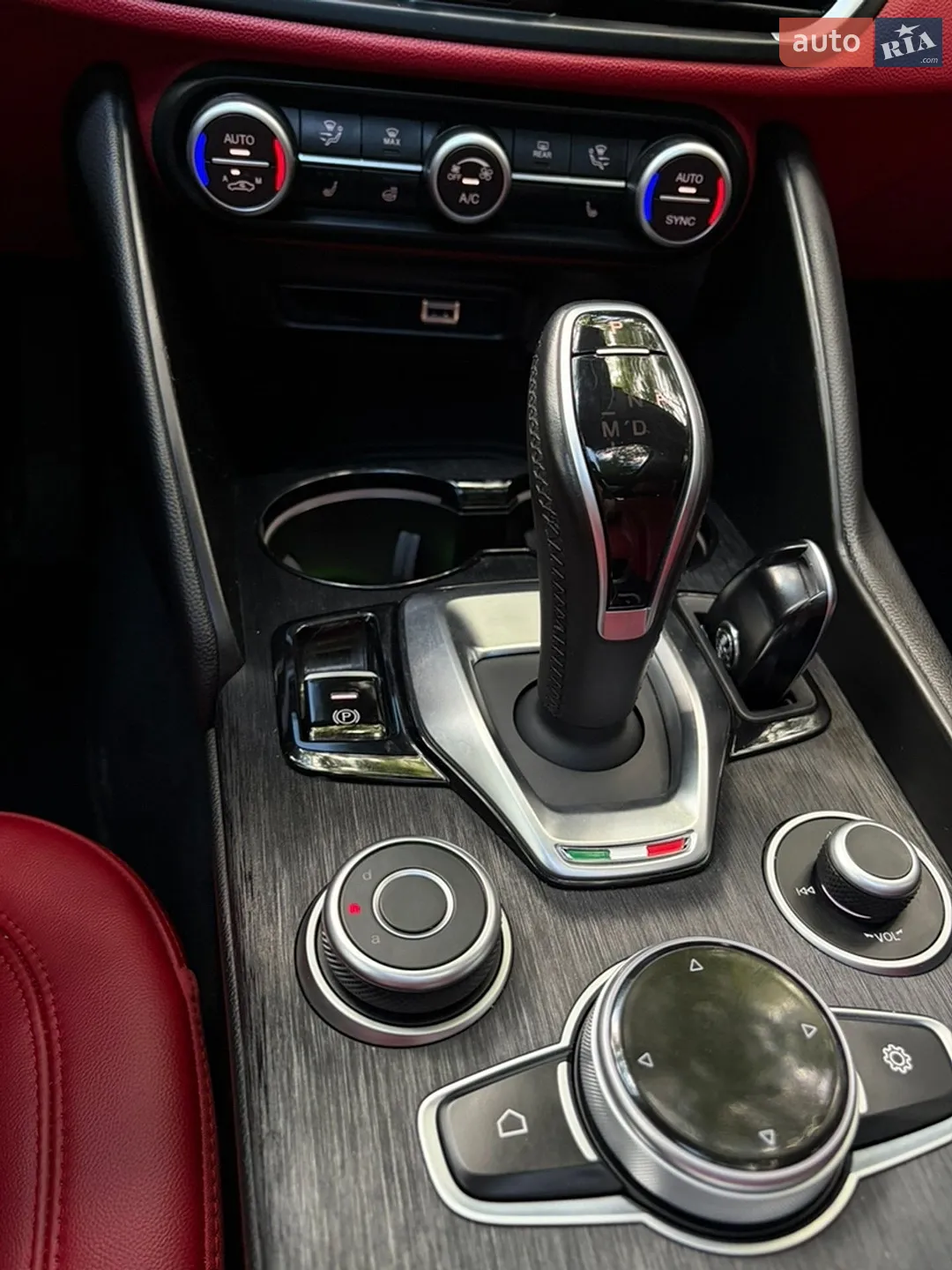 2020 Alfa Romeo Giulia - мініатюра 23