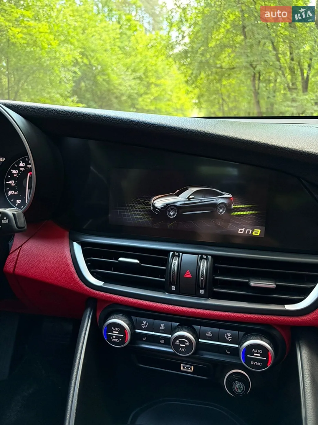2020 Alfa Romeo Giulia - мініатюра 31