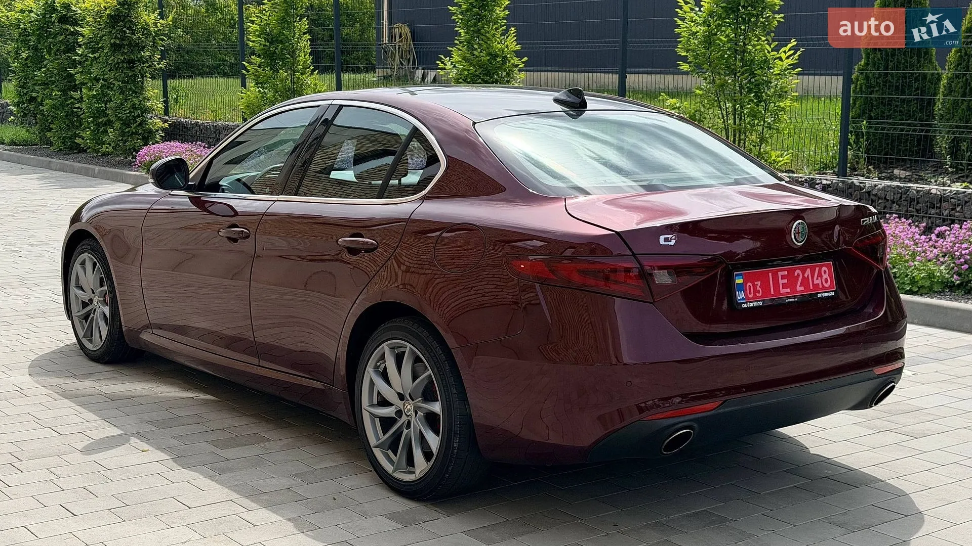 2017 Alfa Romeo Giulia - мініатюра 6