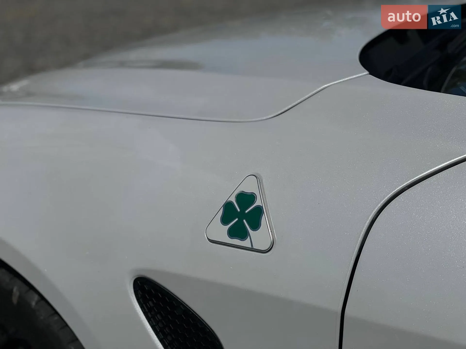 2017 Alfa Romeo Giulia - мініатюра 7