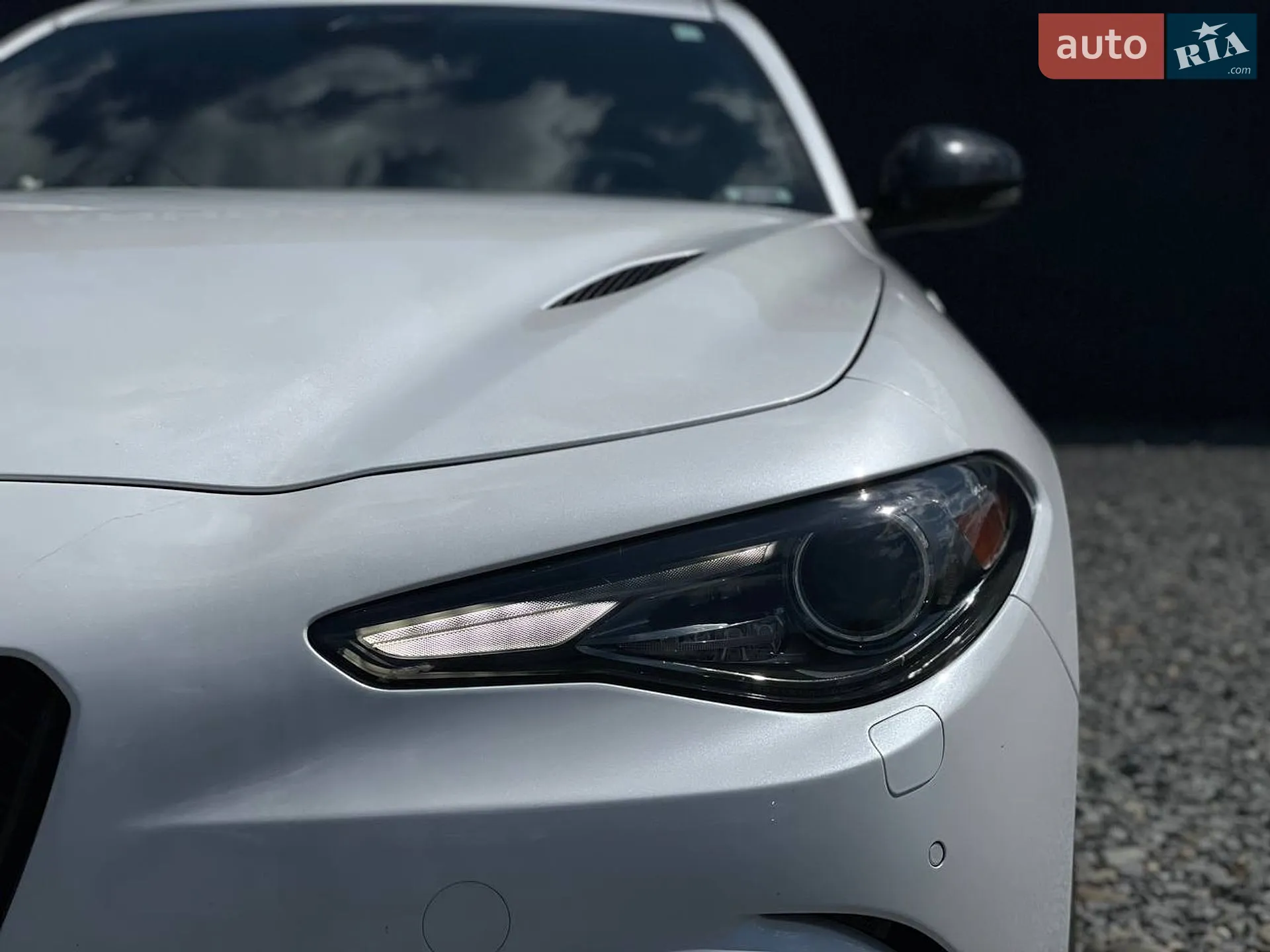 2017 Alfa Romeo Giulia - мініатюра 8