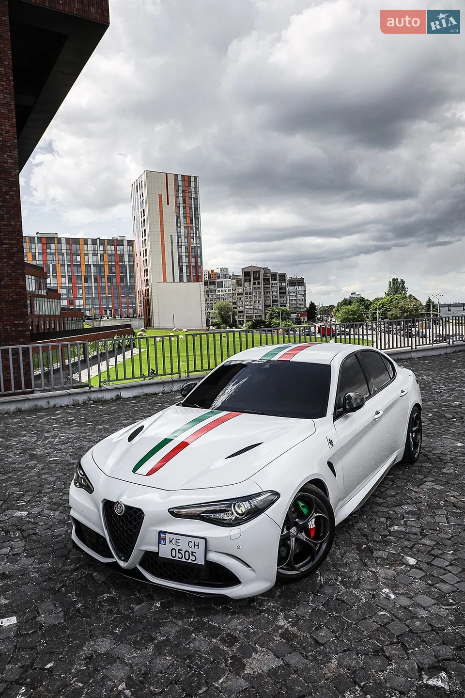 2016 Alfa Romeo Giulia - фото 1