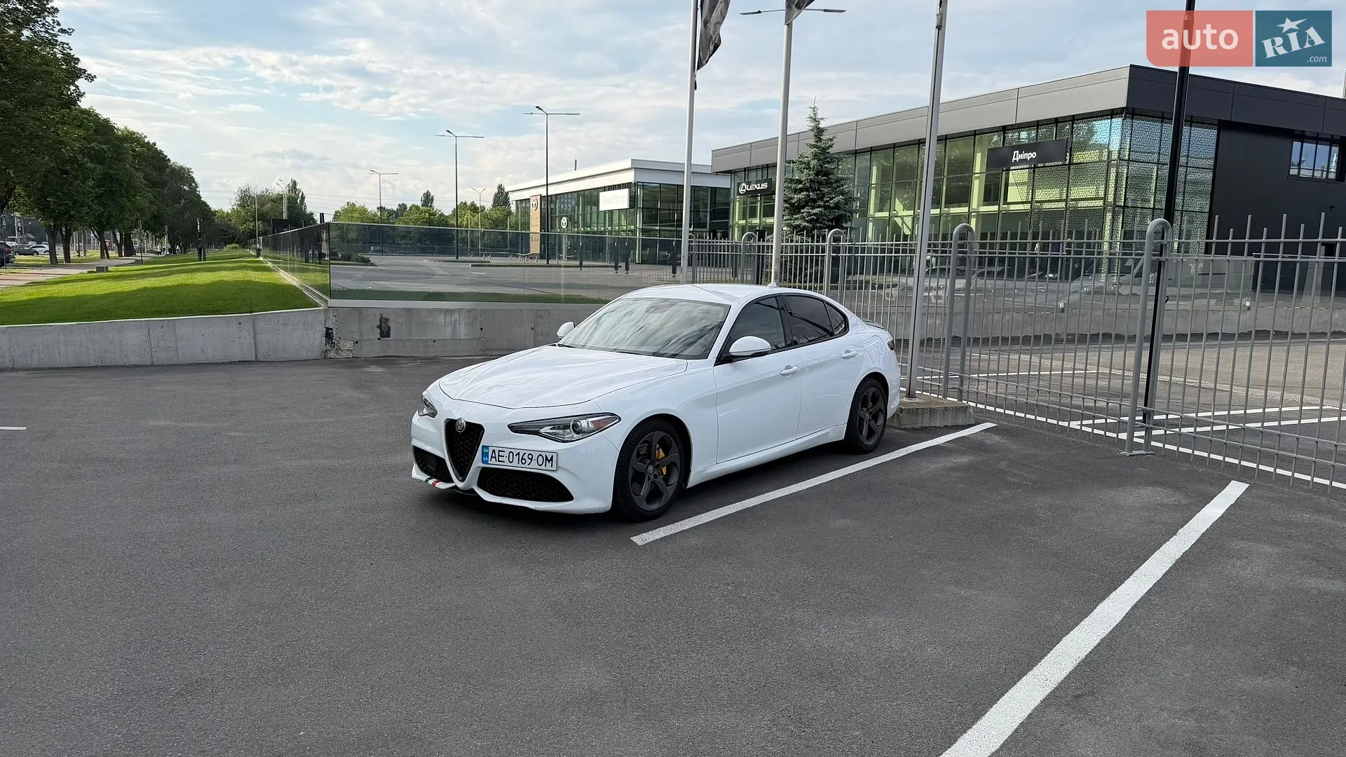 2017 Alfa Romeo Giulia - фото 1