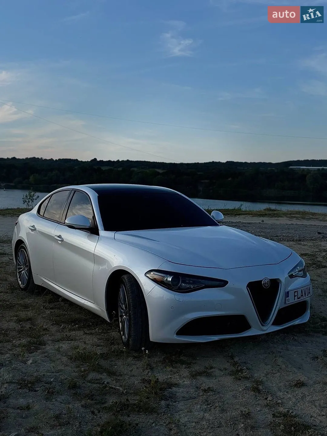 2018 Alfa Romeo Giulia - мініатюра 2