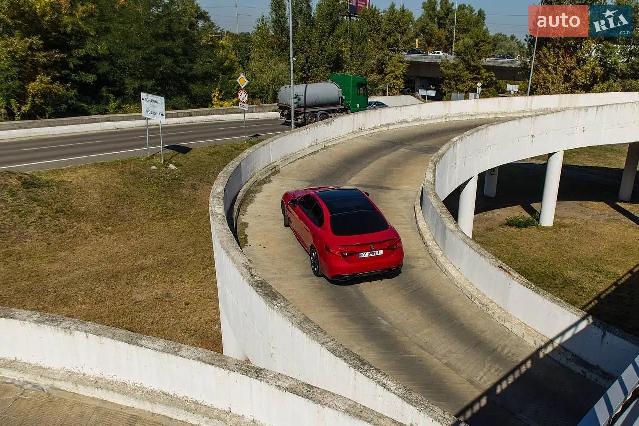 2018 Alfa Romeo Giulia - мініатюра 19